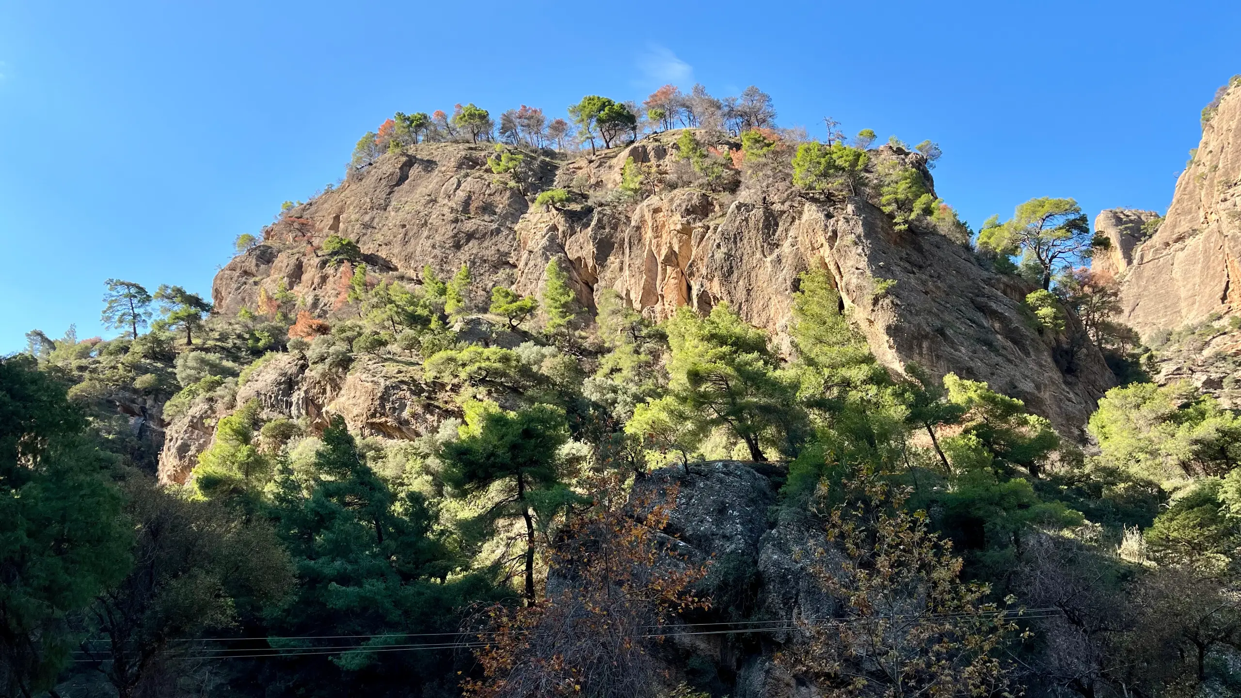 Κινηματογραφική θέα του γεωπάρκου | Cinematic view of the geopark